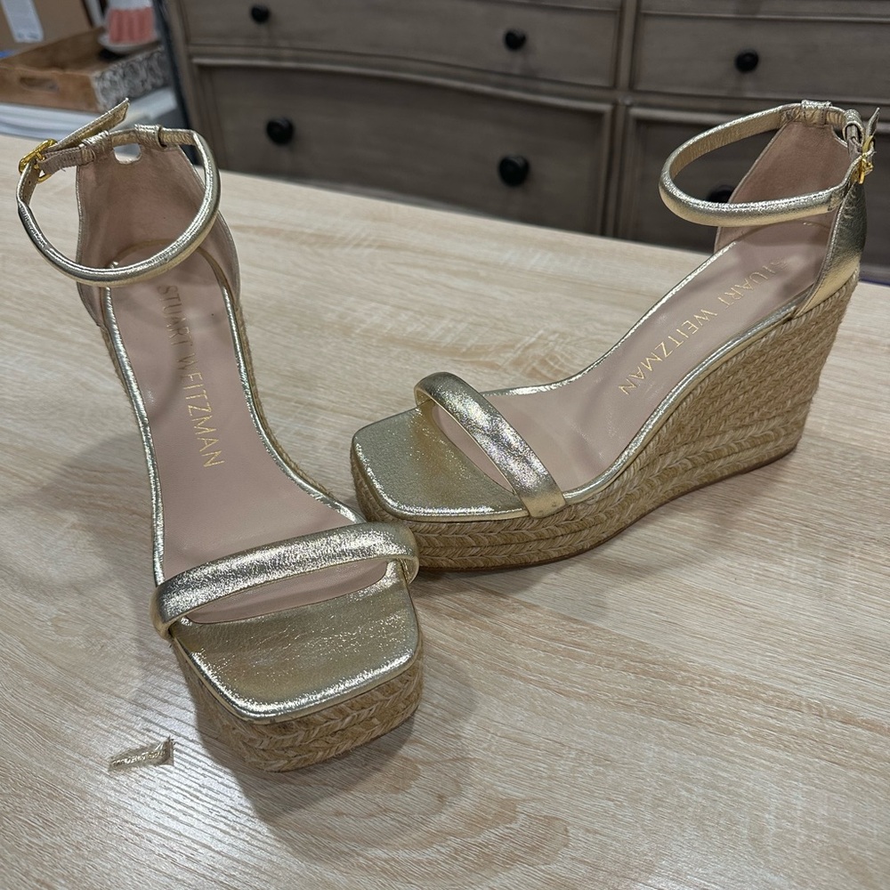 Stuart Weitzman Gold Wedge Sandals - Picture 10 of 16